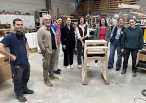 Lee más sobre el artículo Tres estudiantes de la Universidad de Montpellier descubren el mobiliario Co-bien